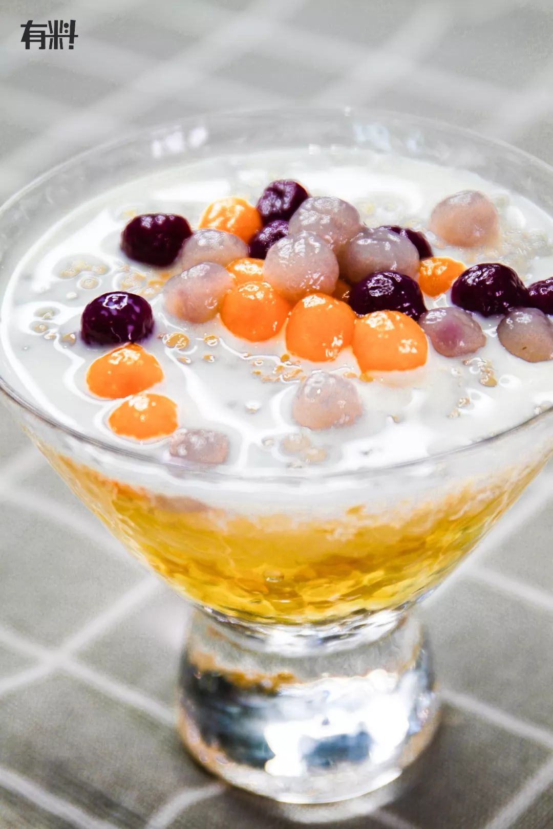 芋圆桃胶雪燕牛奶露