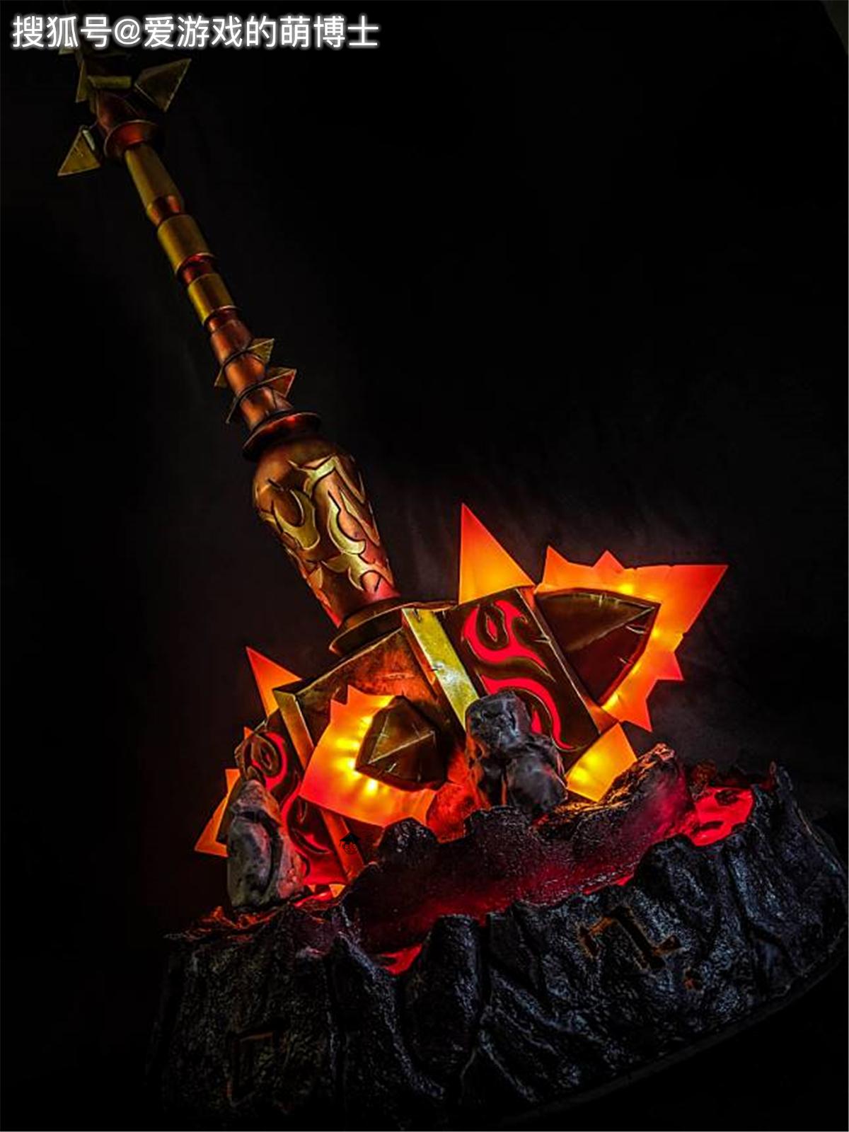 暴雪提案,cos高手打造写实比例《魔兽世界》橙锤,非常炫酷_武器