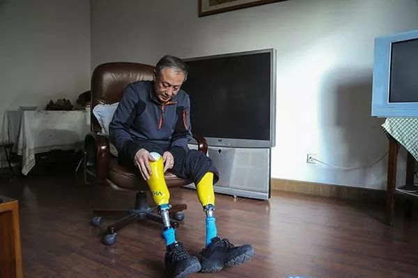攀登者胡歌角色原型双腿截肢69岁登顶珠峰
