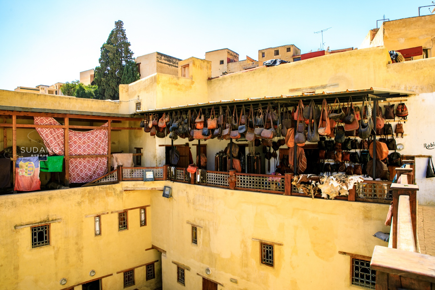 作为摩洛哥最有名的皮革业,非斯的皮革制品值得一买,其价格也不贵