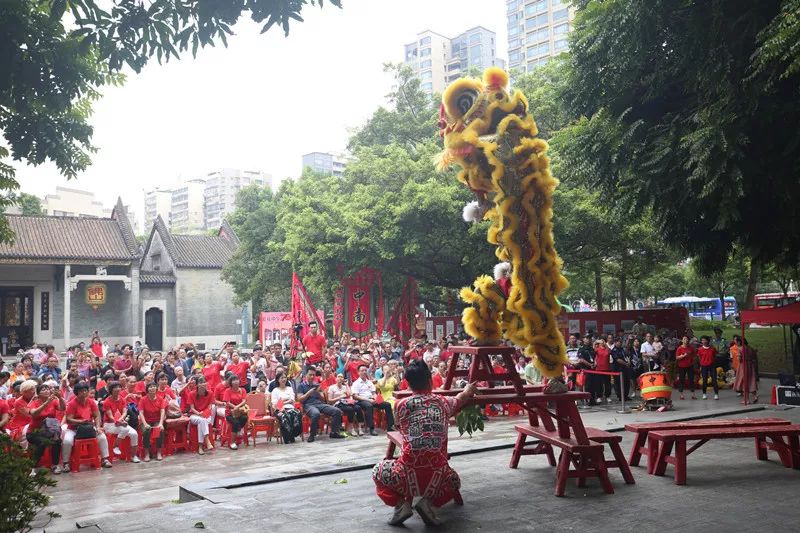 传统舞狮为祖国送祝福!南粤百园庆国庆,7天的精彩节目完美收官