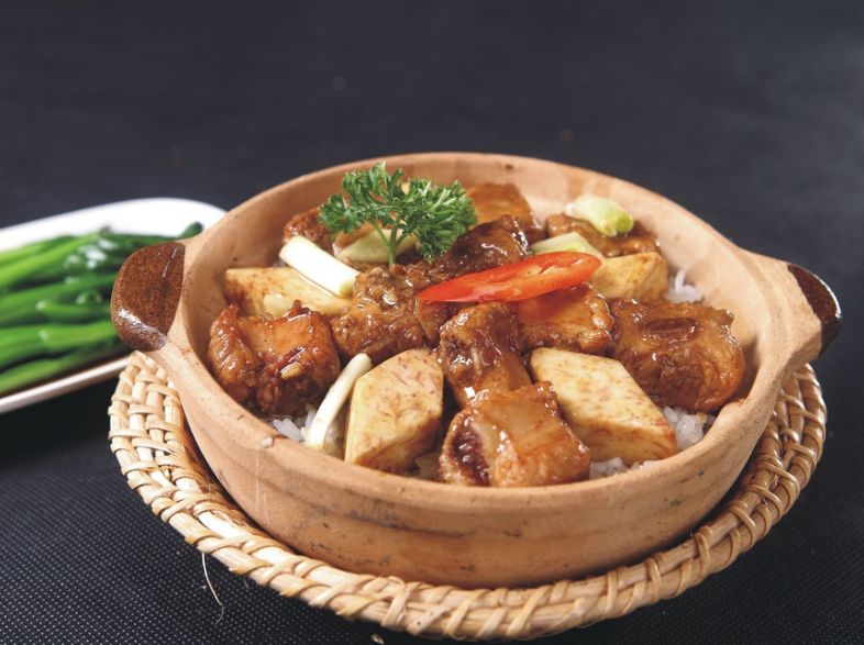 有肉有菜有颜值的煲仔饭做法.