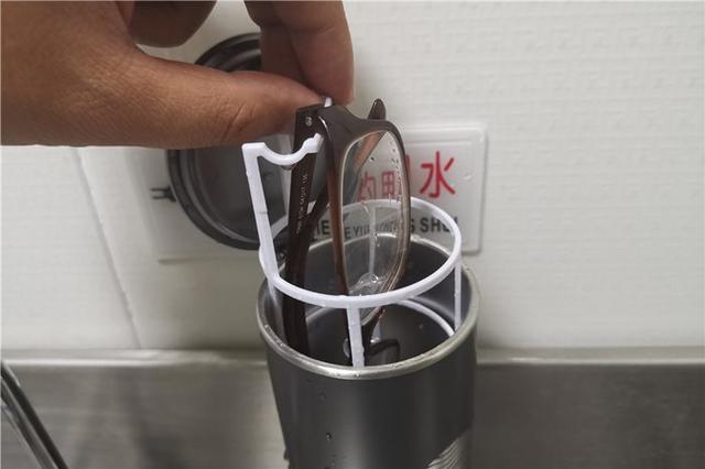 洁盟·视洁杯jp-360超声波清洗机清洗眼镜