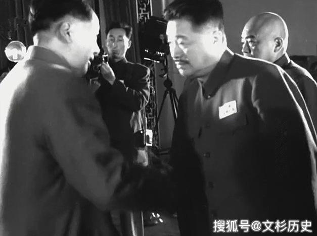 1955年授勋时毛主席珍贵照片-搜狐大视野-搜狐新闻