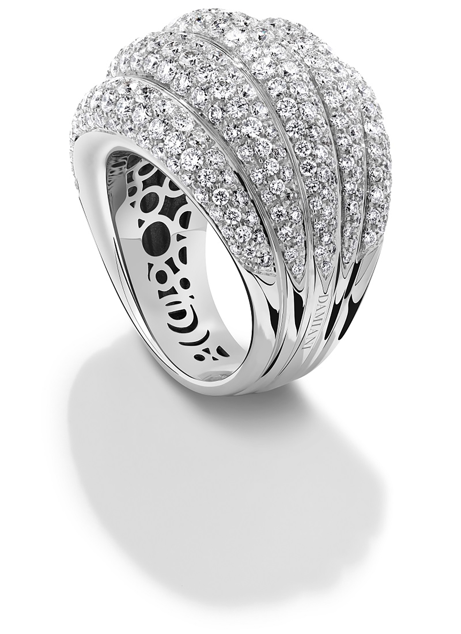 李蔓瑄佩戴damiani亮相釜山电影节