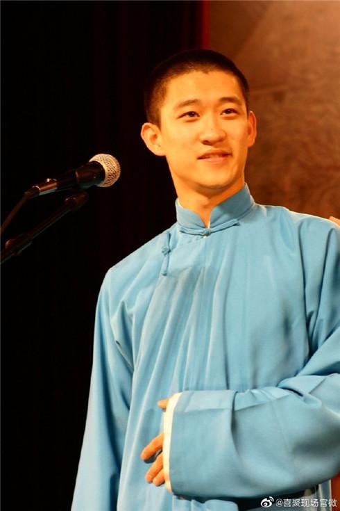 曹云金晒德云社演出老照片,一波回忆杀:那时候云字还在