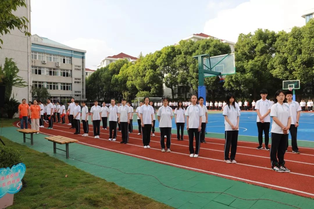 上海新闻出版职业技术学校开展礼赞祖国七十年昂扬奋进新时代系统活动