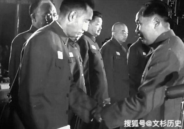 1955年授勋时毛主席珍贵照片-搜狐大视野-搜狐新闻