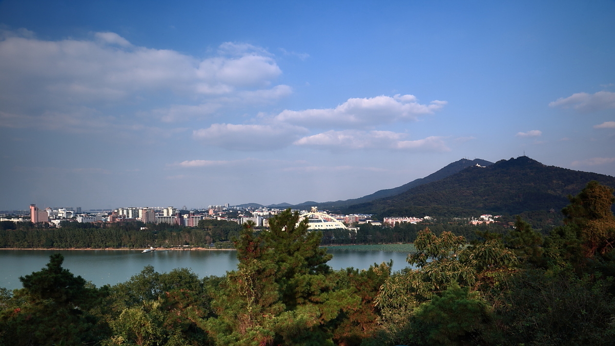 原创江苏很受欢迎的一座山是江南四大名山之一有金陵毓秀美誉