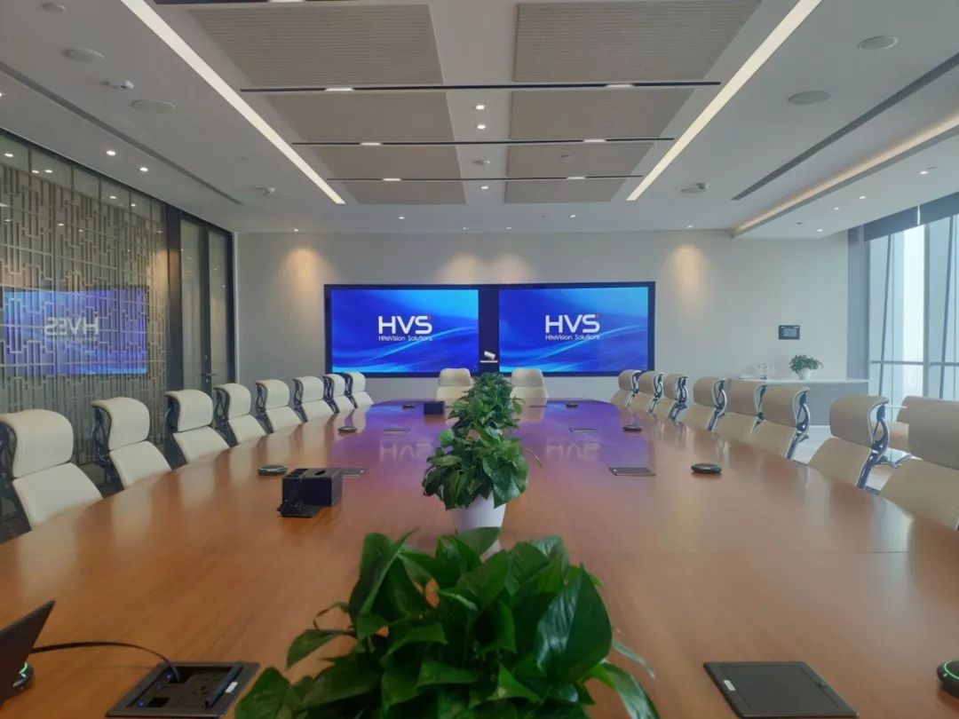 06 event space由3间会议室组成,全局组合和单独使用显示系统由两套