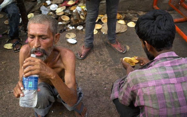 印度是世上贫富差距最大的国家, 种姓制度下的后现代国家_贱民