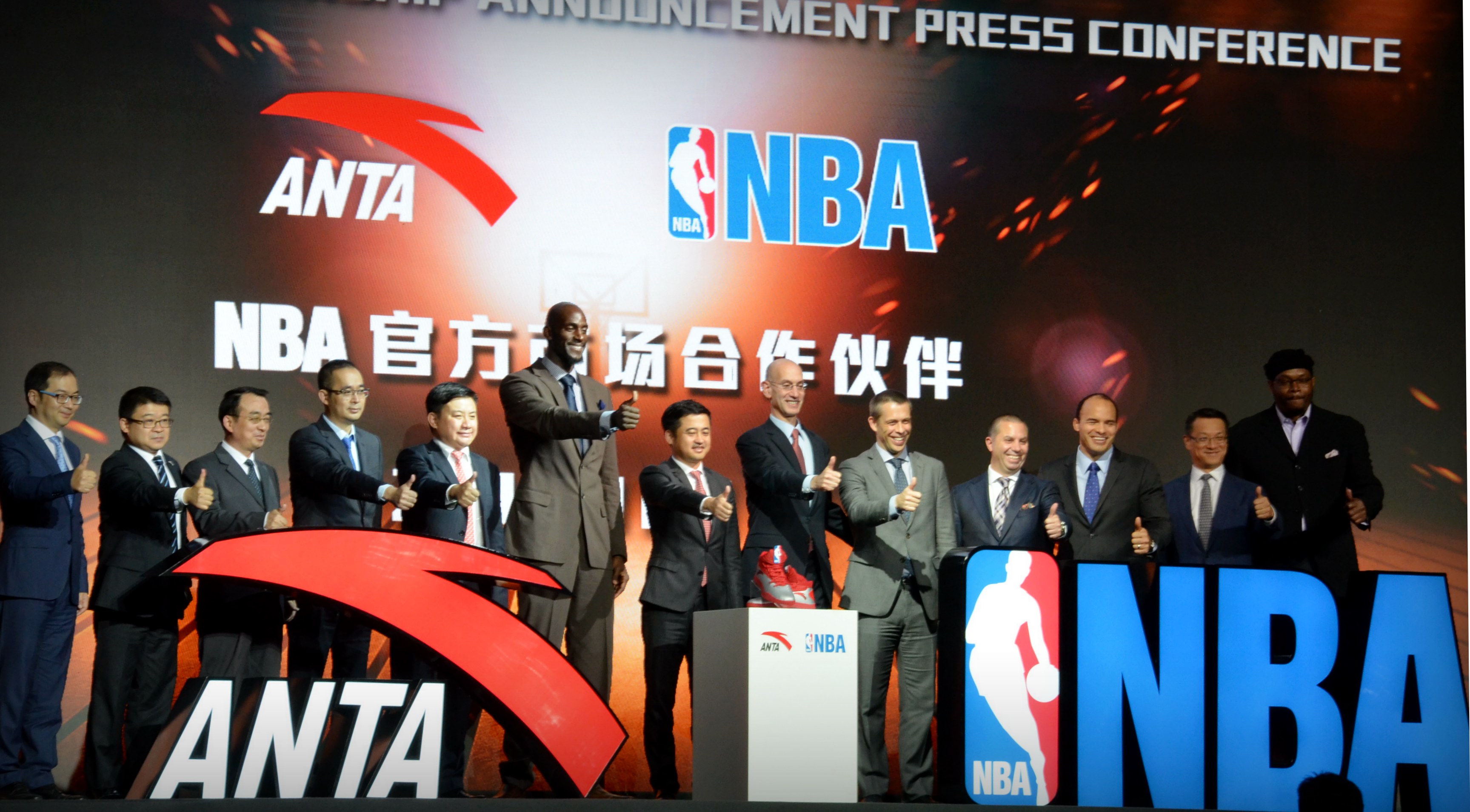 库里代言一嗨租车,汤普森代言安踏,杜兰特代言广汽传祺等等,国内nba