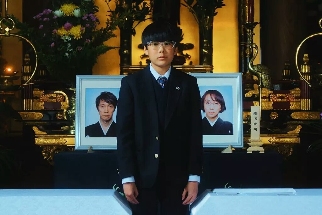 原创好玩大胆日本鬼才导演拍出年度爆款电影