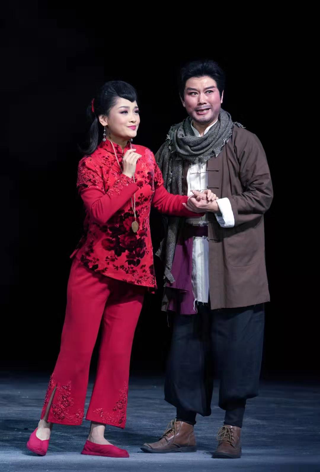 沪剧名家陈苏萍和长宁沪剧团70年建团史40年相伴时光