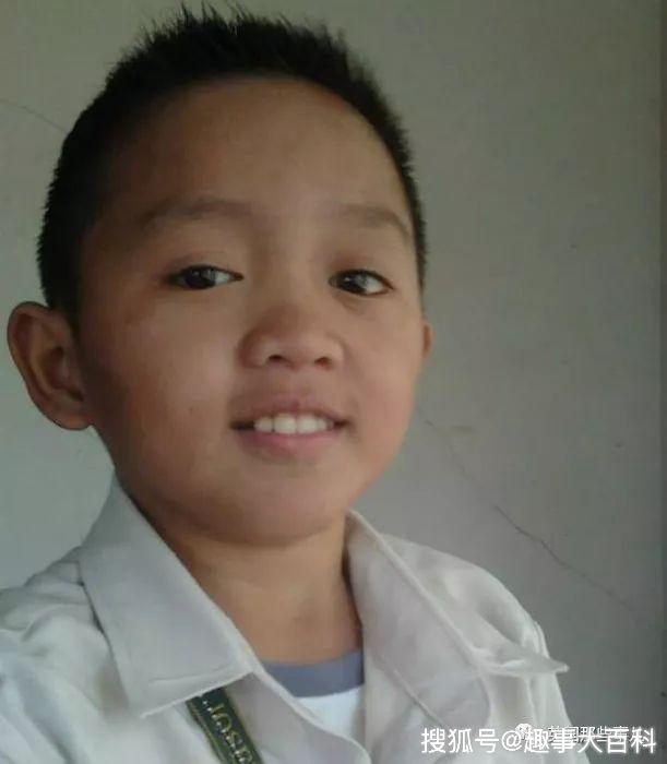 长得像个小学生却已经是老师了这超级童颜也太显嫩了