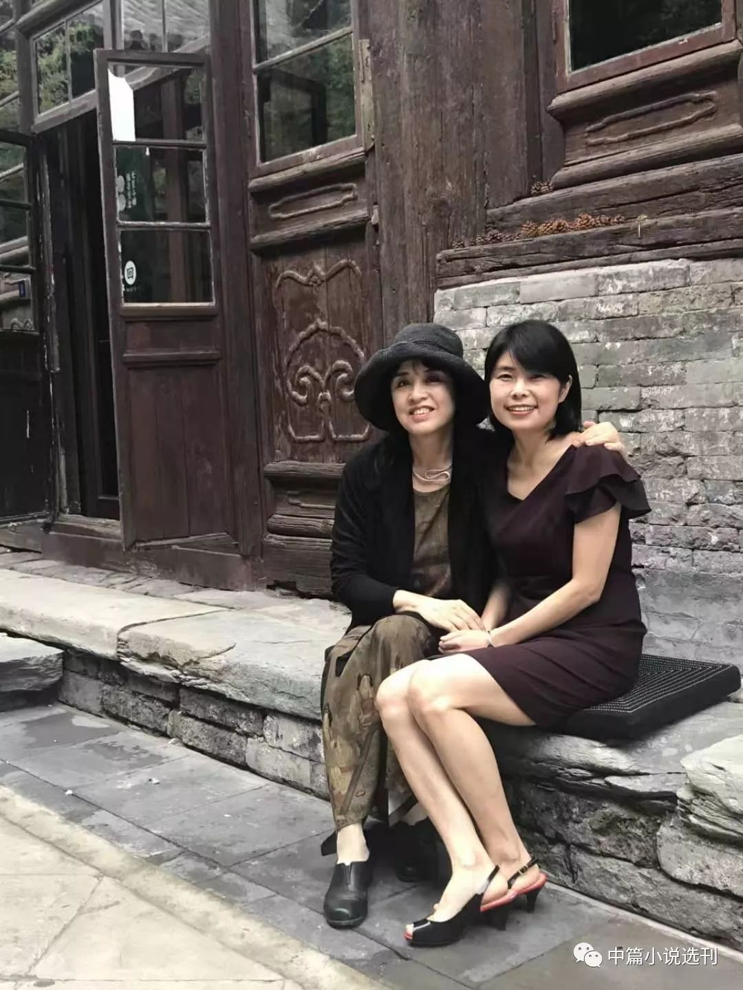 2019年与翟永明2019年北师大的晚间大课与同学黛安文坛的"女将"们