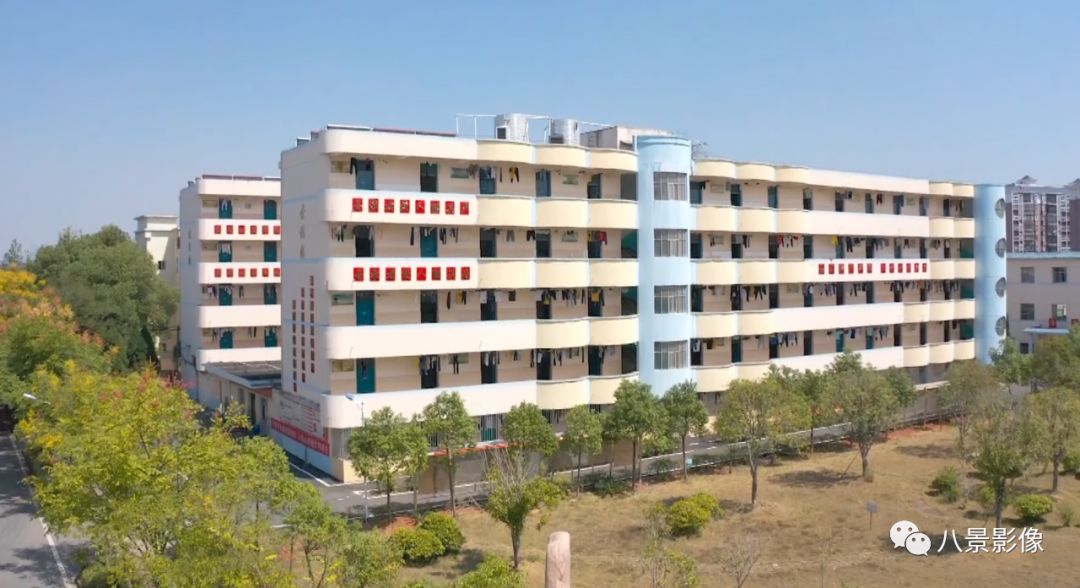 最新航拍八景中学我的母校震撼航拍来袭火爆八景整个朋友圈