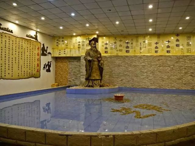 木鱼石展览博物馆馆内设施独特,及参观娱乐,体验于一体,体验极速滑道