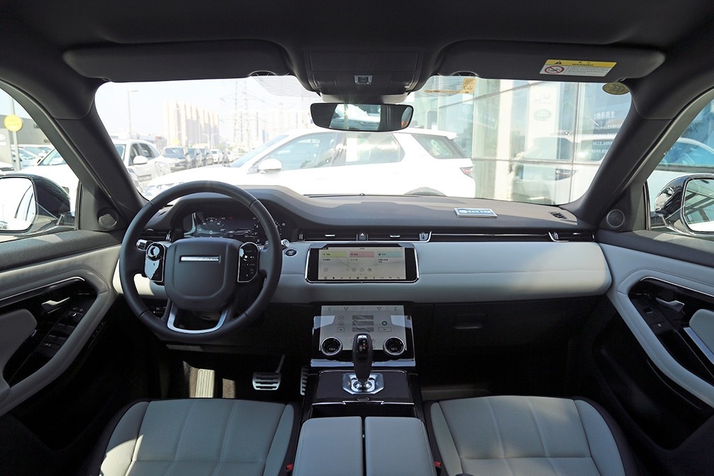 35万即可喜提带微混的小星脉实拍2020款路虎极光