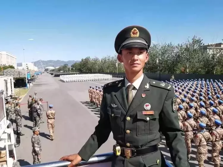 厉害!国庆阅兵将军排面是济宁这位青年士官训练出来的