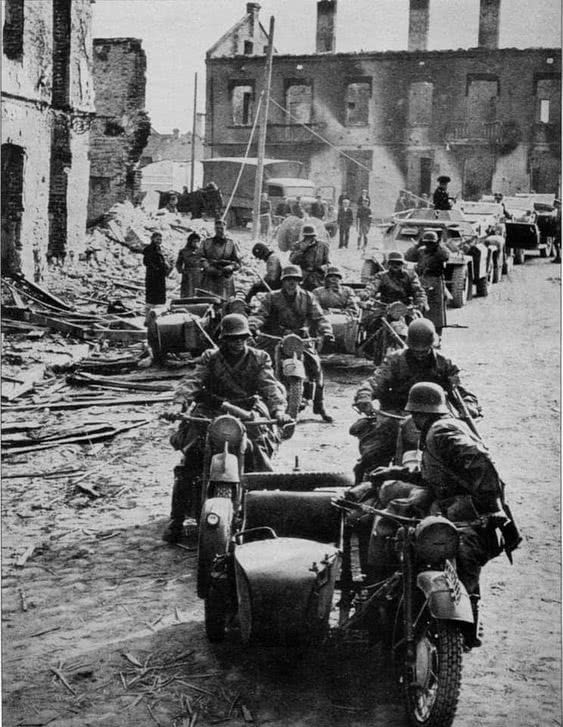 原创二战东线战场老照片直击苏德战争的惨烈镜头下的德军如同魔鬼