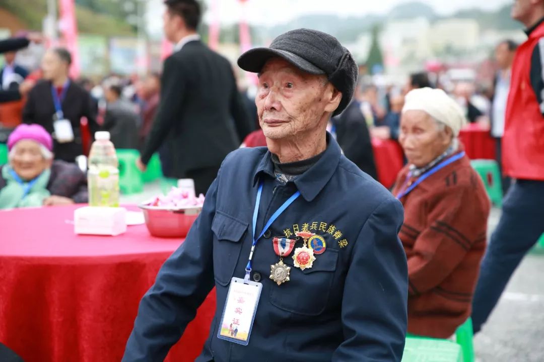 我们的节日61重阳壮观古蔺茅溪千人坝坝宴百岁老人也来了