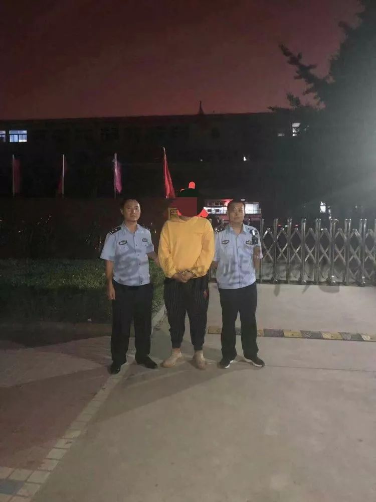 目前,刘某某已被送至唐山市第一看守所执行拘留,董某某与幺某某因未满