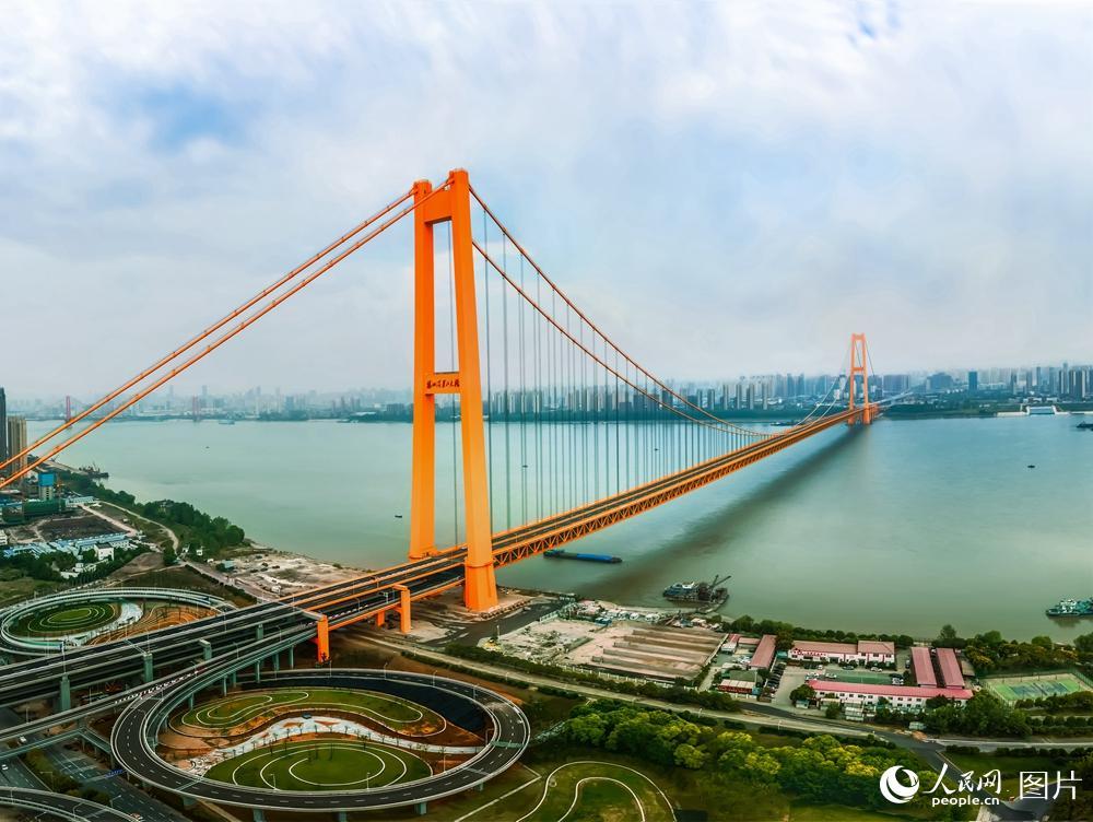 世界上跨度最大的双层悬索桥武汉杨泗港长江大桥正式通车_设计