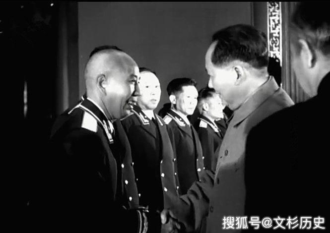 1955年授勋时毛主席珍贵照片-搜狐大视野-搜狐新闻