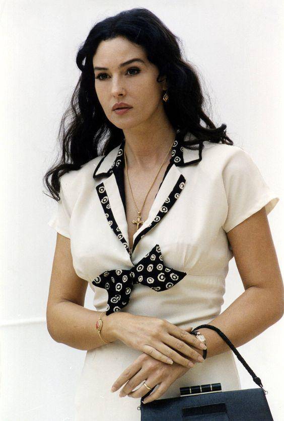 电影西西里的美丽传说女主太迷人这些服饰帮了不少忙