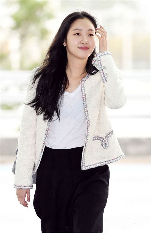 谁说单眼皮小眼睛不好看金高银凭着大长腿和带风的气场完美吸睛