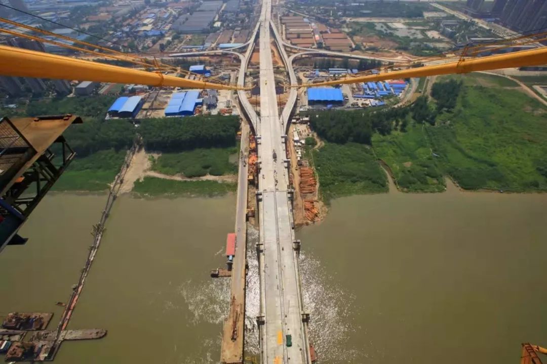杨泗港长江大桥正式通车!从“长江天堑”到“百桥飞架”,这就是中国速度!_中铁大桥局