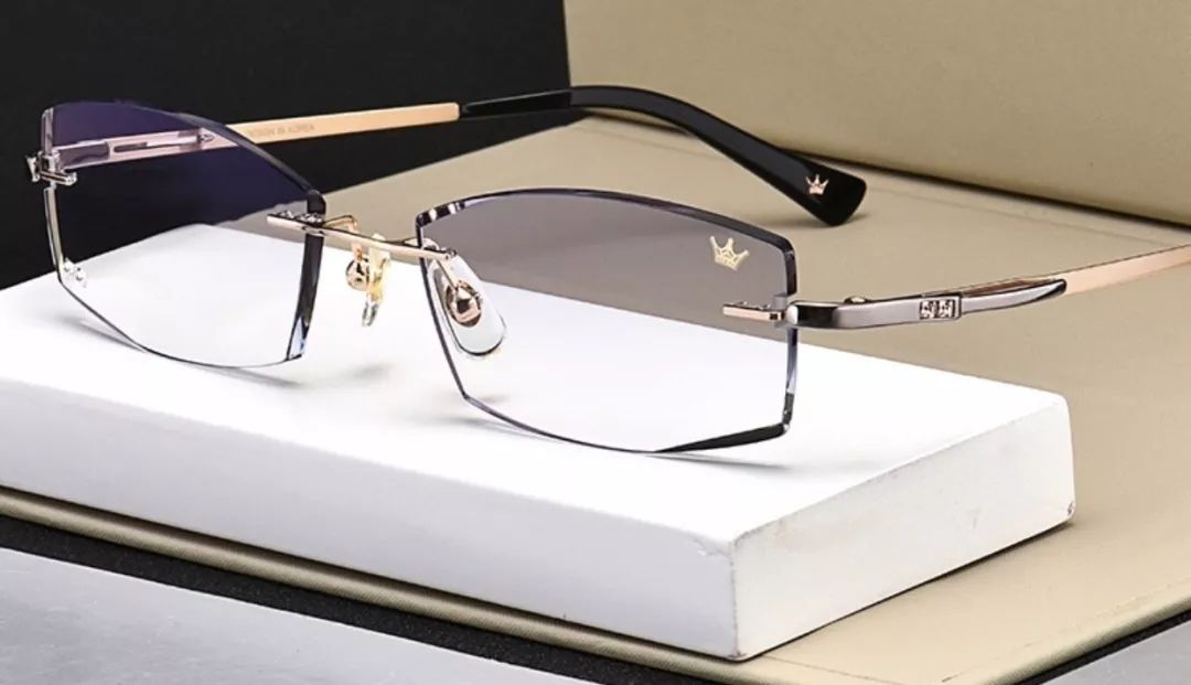 万金宝眼镜w8827追逐耀目光芒