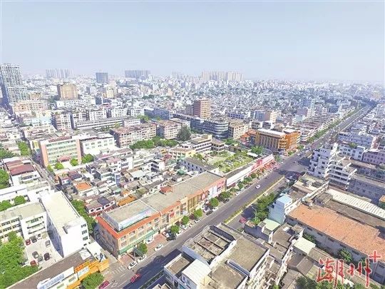 上世纪九十年代中期潮安城区庵埠镇所在地概貌.2019年潮安大道.