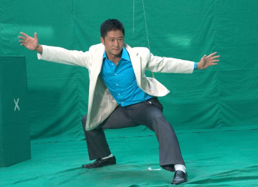 一步之遥丨男神与女神的养成