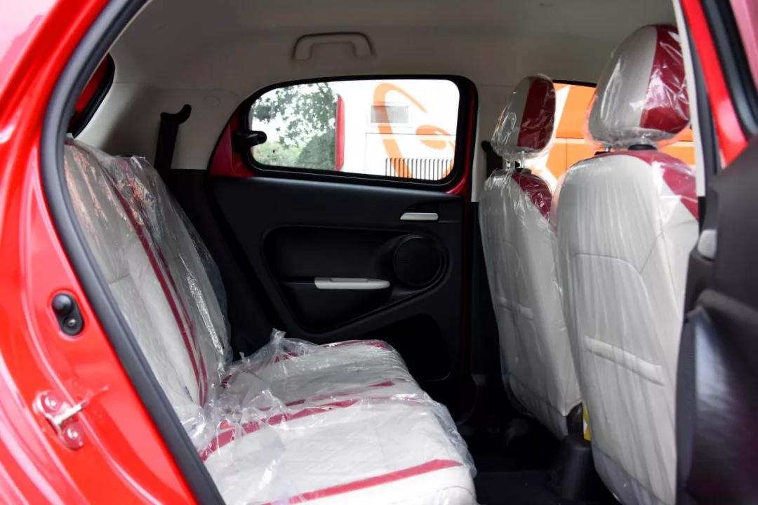 小巧玲珑惹人爱试驾回头率超高的欧拉r1