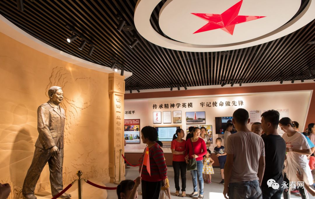 林俊德纪念馆内亦是人潮涌动景区还赠送他们套票以资鼓励为了鼓励游客