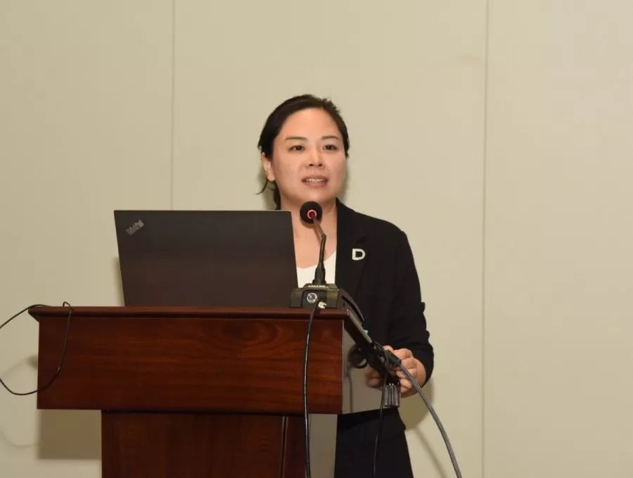 彭圣芳副院长发言嘉宾参观我馆常设展览撰文:孙玉霞供图:郑立华编辑