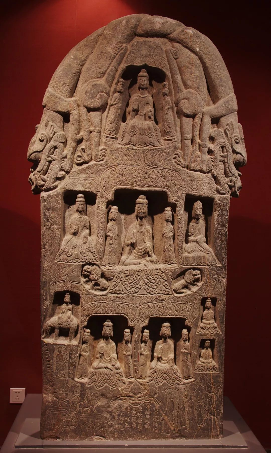 简说古代石刻造像的材料内涵_佛像