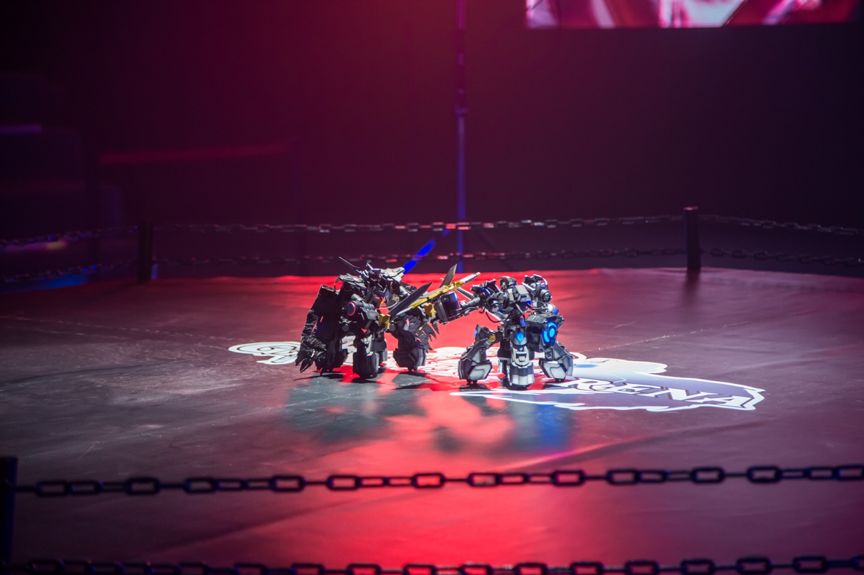 选哪个xfly无人机竞速耐力赛orlrft机甲格斗赛震撼来袭