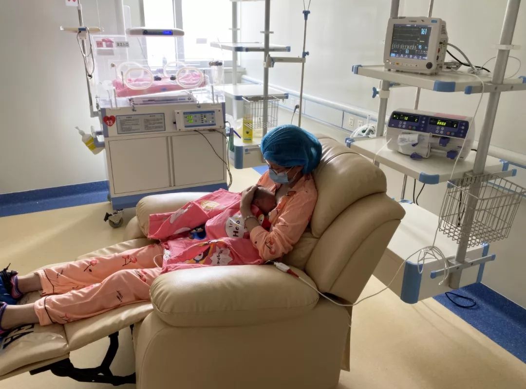 阳朔县妇幼保健院袋鼠式护理守护每一个早产儿