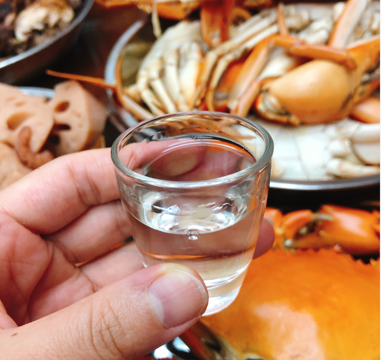 原创酒桌上宁可不说话也不讲4句话不仅自己吃亏人际关系也越来越差