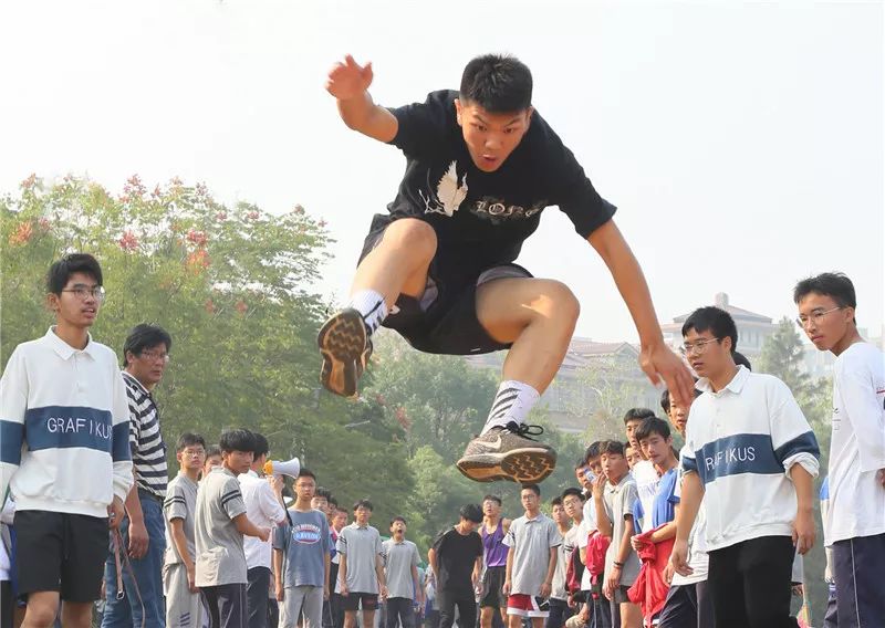 盛会落幕热血依旧运动场上的我们都很拼内附精彩视频