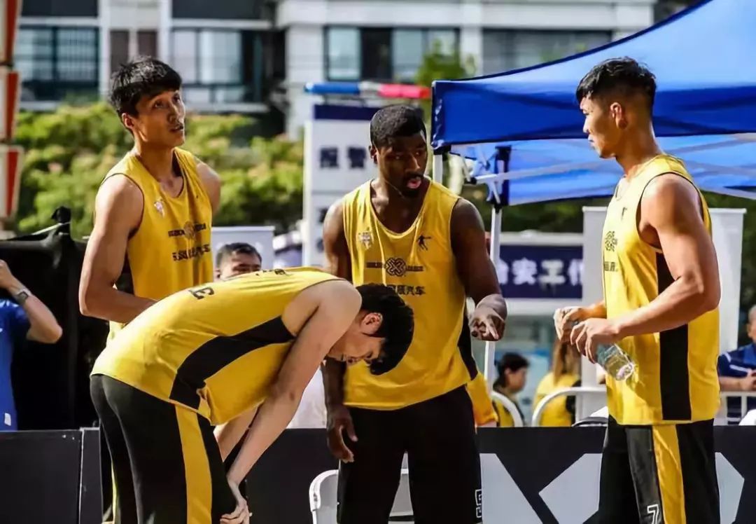 一年后,朱渊博与去年倒在了16强的王增杰联手,加上cuba名将顾圣杰以及