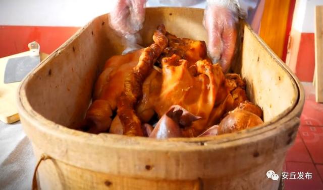 安丘名吃丨绝世美味人间烟火来安丘一定要品尝芝泮烧肉