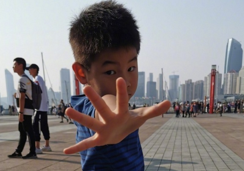 颜值堪比当年的沙溢,网友:等你长大!_沙俊伯