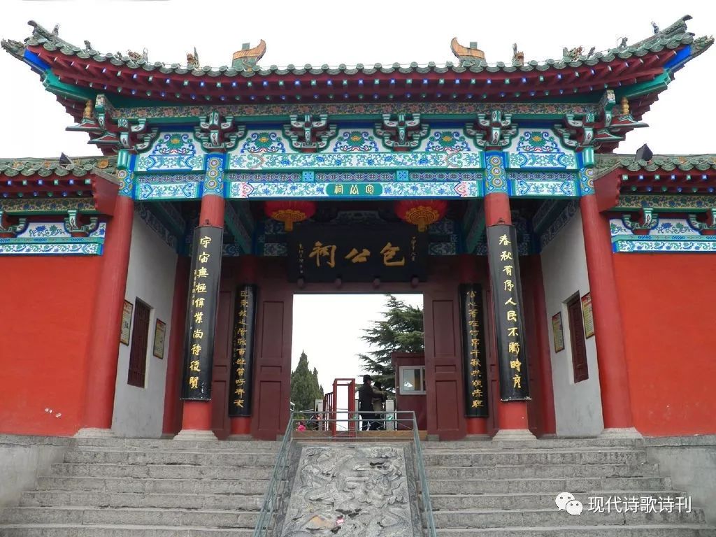 波光云髻高绾依水而居女子评弹里走出的曲调曾谙却又似懂非懂吴侬软语