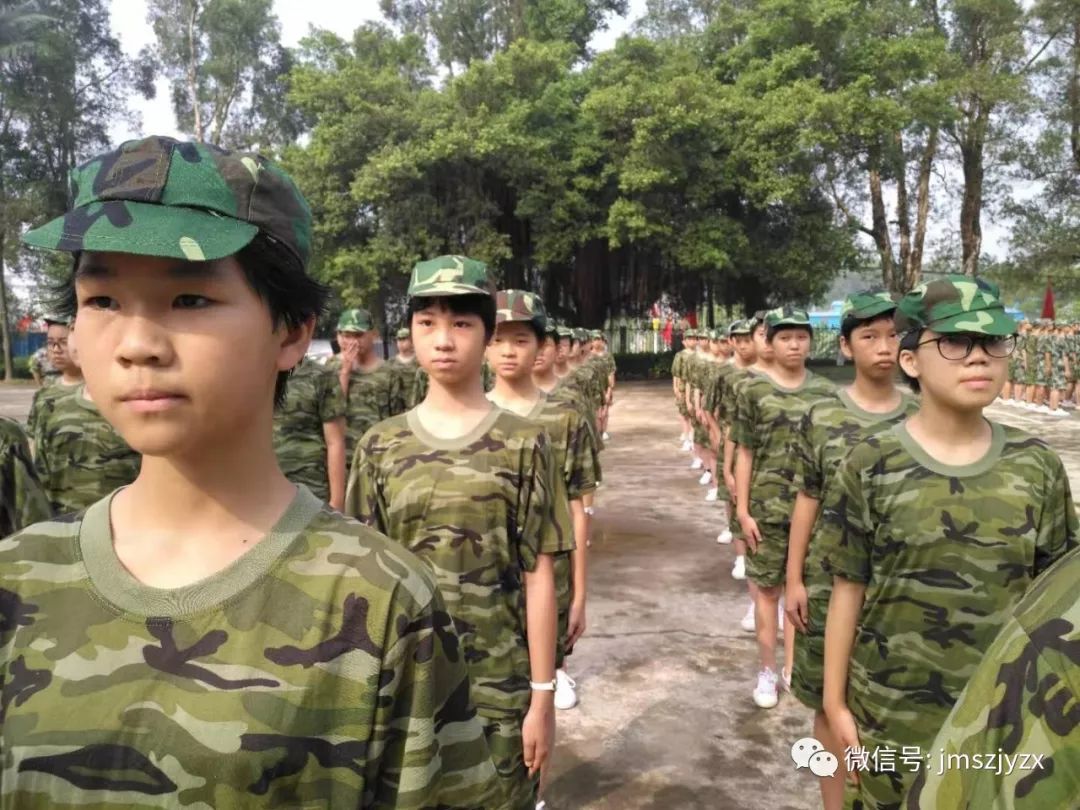 台山市武溪中学新生军事素质教育开班仪式