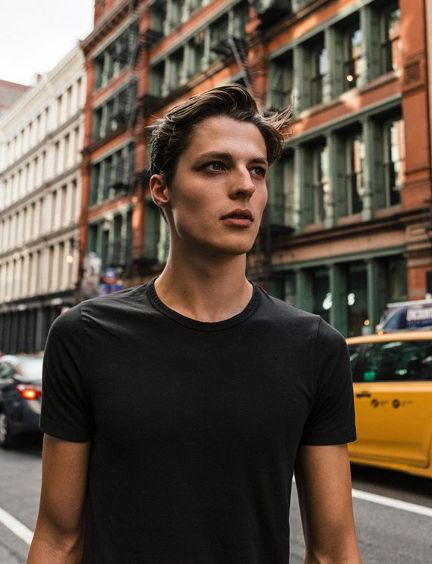 brodies scott人送外号"本山叔",美国人,1978年生,188cm.