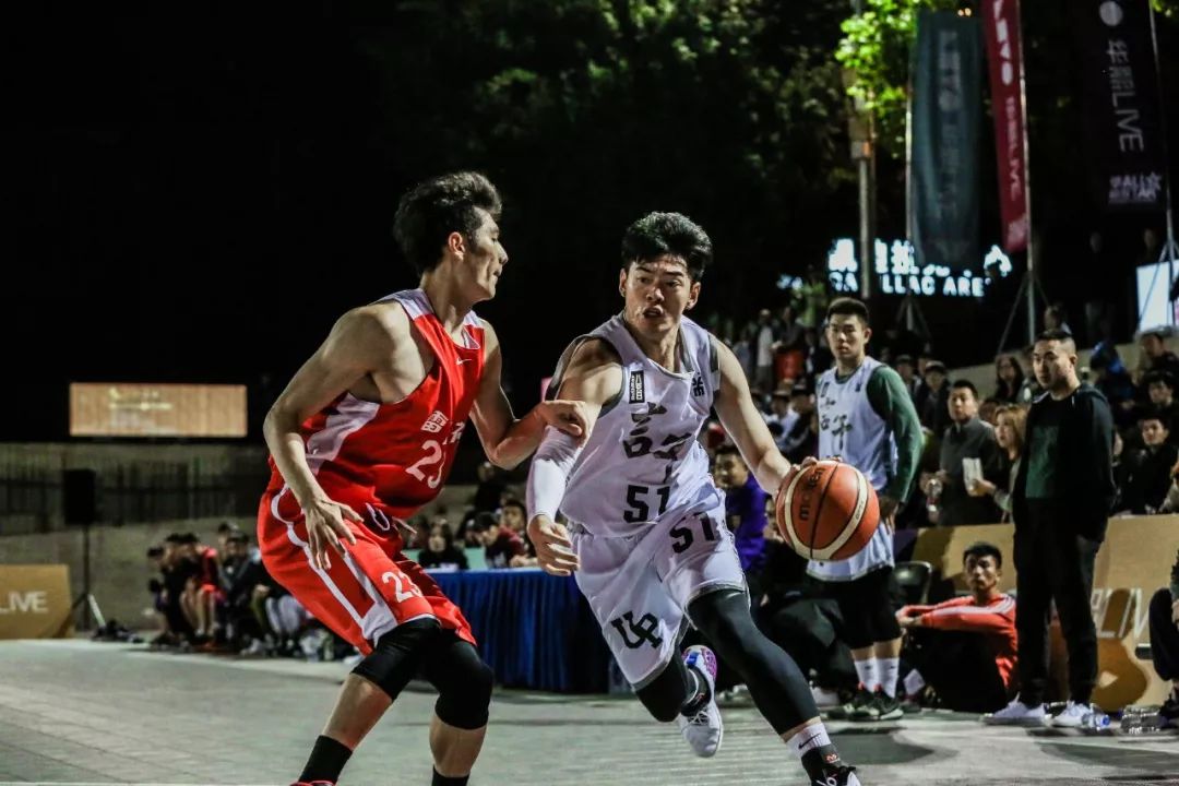 数据方面,言午队焦飞拿下14分3篮板,宋保津13分7篮板,王通杨10分8篮板